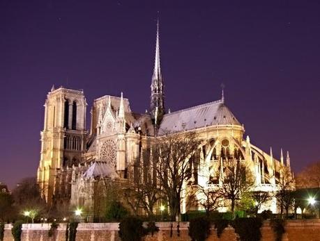 Notre_Dame_de_Paris_by_night_time (Small)