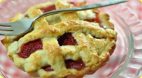 Mini pies di fragole al miele con burro Occelli