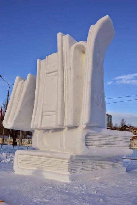 LIVIGNO (so).Vania Cusini vince il Festival russo di sculture di neve con “Storie italiane”.