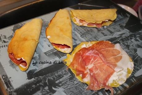 Antipasti: Crespelle di ceci con stracchino e salumi