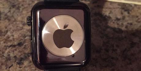 Febbre da Apple Watch: su eBay venduto un falso prototipo Febbre da Apple Watch: su eBay venduto un falso prototipo