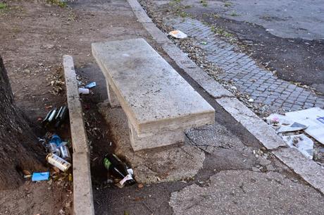 Siringhe, portafogli rubati, immondizie dovunque. Ecco come Alfio Marchini ha pulito il Parco della Resistenza con i suoi volontari