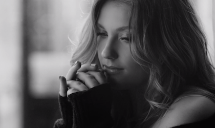 Video ufficiale di Yours di Ella Henderson