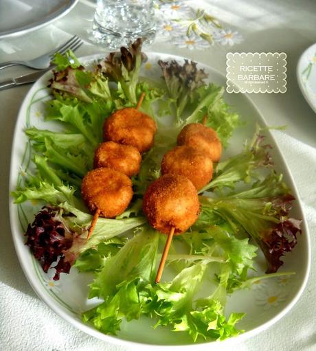 Spiedini di polpettine di pesce or Fried fish balls