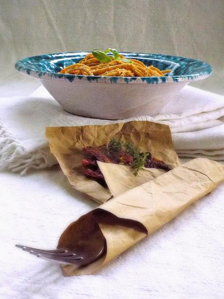 Spaghetti al pesto di castagne e pomodori secchi