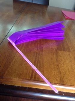 Carta velina collegata alla cannuccia