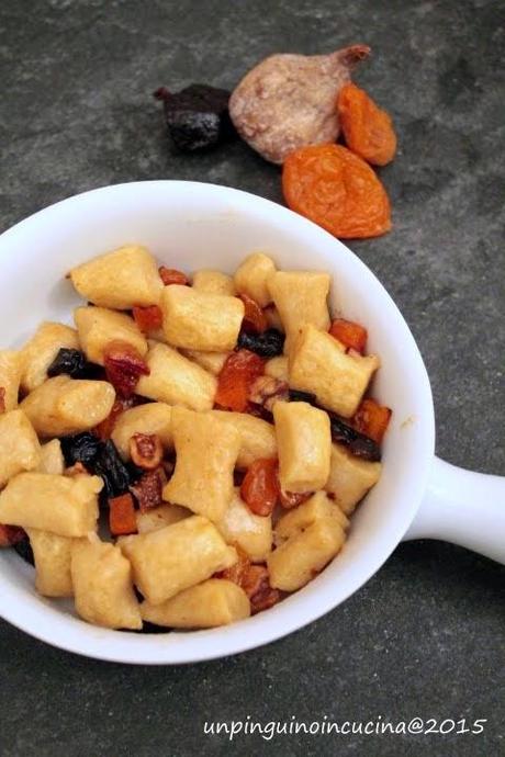 Gnocchi di ceci con frutta secca