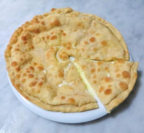 focaccia con stracchino e mozzarella di bufala