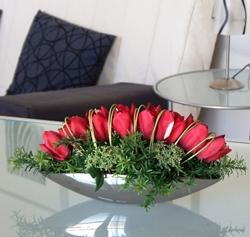 Composizione di rose artificiali