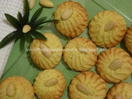 Biscotti alle mandorle e fruttosio