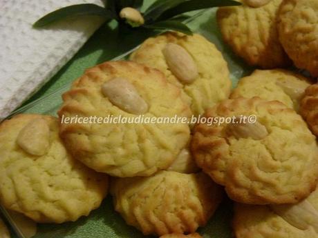 Biscotti alle mandorle e fruttosio