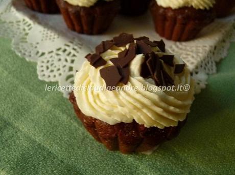 Muffin alle mele con cacao e profumo di cannella