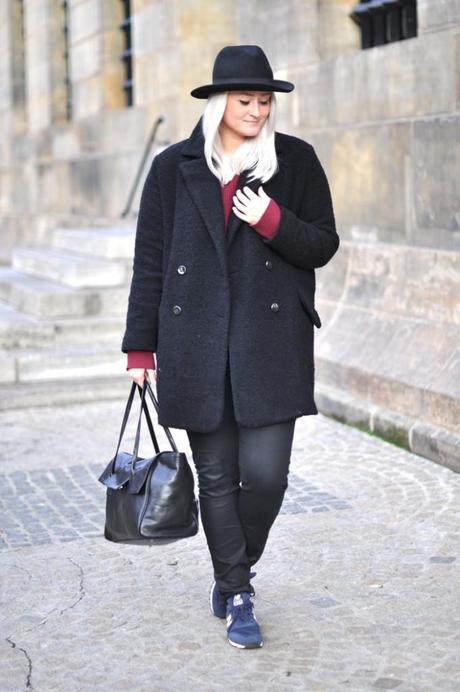 Dal blog curvy Sixfeetfromtheedge un look da copiare subito per la fine dell'inverno con le New Balance