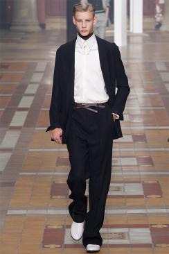 Parigi Moda uomo: la fluidità di Lanvin per l'autunno inverno 2015-2016