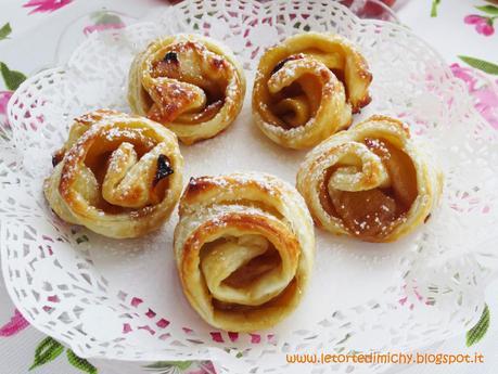 Rose di sfoglia alle mele e miele Rose di sfoglia alle mele e miele