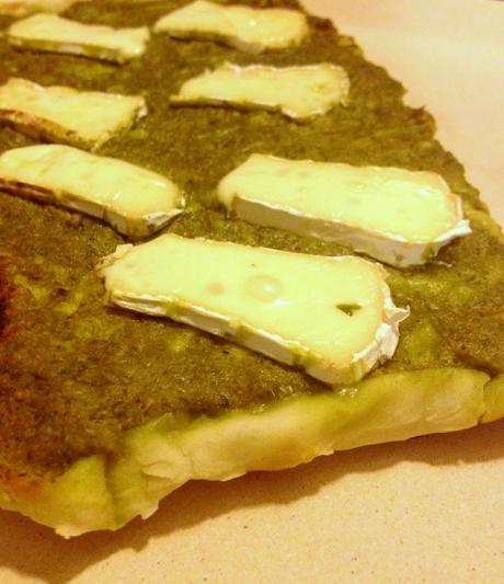 Pizza pesto e brie