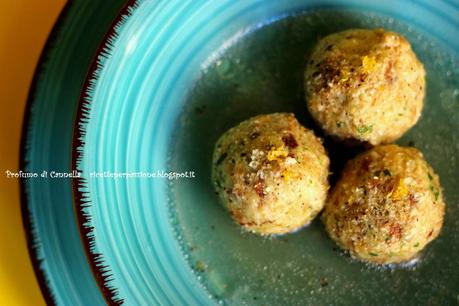 Canederli profumati in brodo di pollo - spezie e limone per l'MTC di gennaio