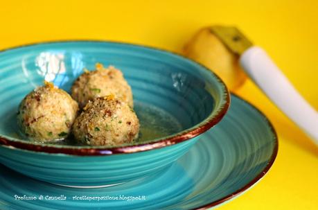 Canederli profumati in brodo di pollo - spezie e limone per l'MTC di gennaio