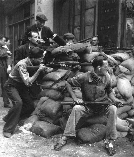 La Parigi delle Barricate