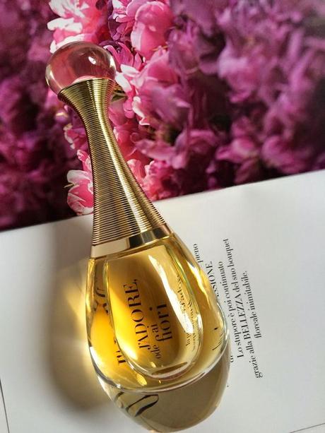 IL PROFUMO: J'ADORE L'ABSOLU di DIOR