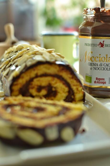 rotolo con nocciolata - pasta biscotto