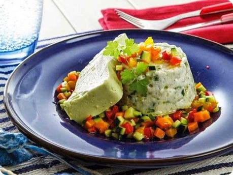 Bavarese all'avocado con sformatino di spigola e di verdure