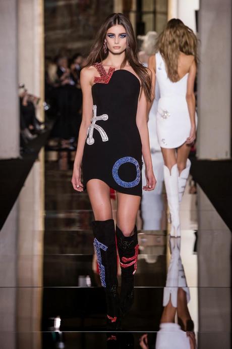 PFW: Atelier Versace apre la settimana della moda a Parigi
