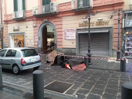 Torre del Greco, crollo di calcinacci