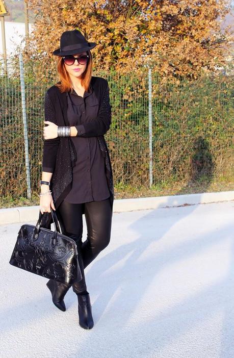 Outfit: in total black