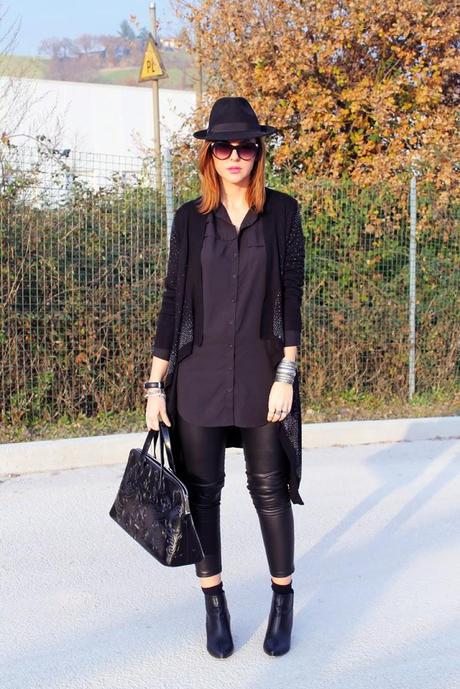 Outfit: in total black