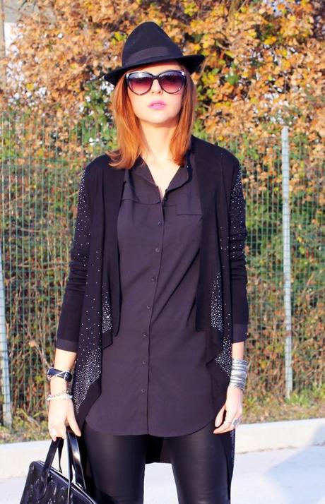 Outfit: in total black