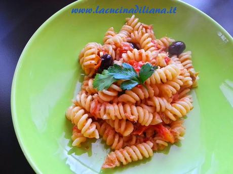 Fusilli al Tonno (Pomodorini e Olive)