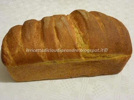 Pane al latte con zucca e rosmarino