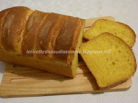 Pane al latte con zucca e rosmarino