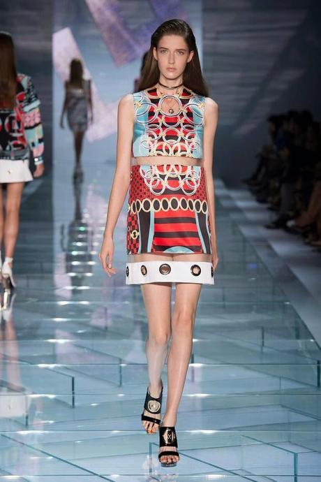 A sneak peek-Versace spring-summer 2015:inno alla femminilità!