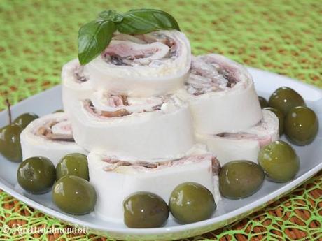 Rotolo di mozzarella prosciutto e funghi