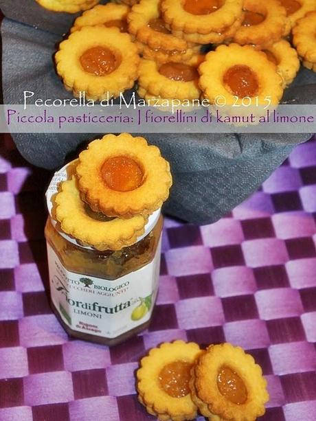 Piccola pasticceria: I fiorellini di kamut al limone