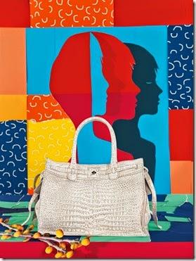 Zagliani_portrait with Gatsby Tote in red&blue