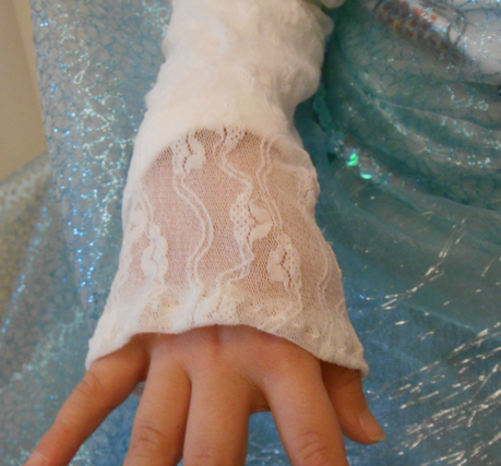 Refashion per bambini: il costume di Elsa - Refashioned Frozen Dress Up