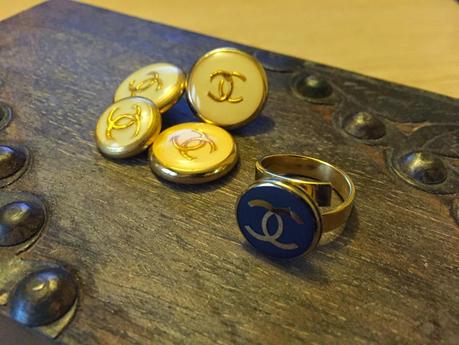 DIY / New Life Chanel Vintage Buttons