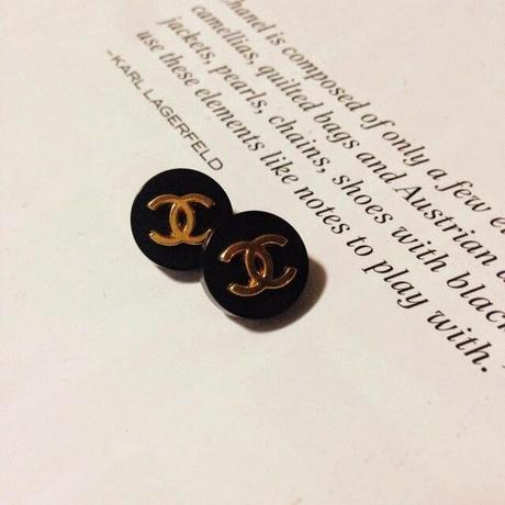 DIY / New Life Chanel Vintage Buttons