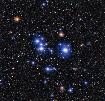 L'ammasso stellare Messier 47: l'immagine è stata ottenuta con la camera WFI (Wide Field Imager) installata sul telescopio da 2,2 metri dell'MPG/ESO all'Osservatorio dell'ESO di La Silla in Cile. Crediti: ESO