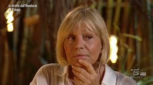 Isola dei Famosi: Catherine Spaak e le misteriose clausole nel contratto