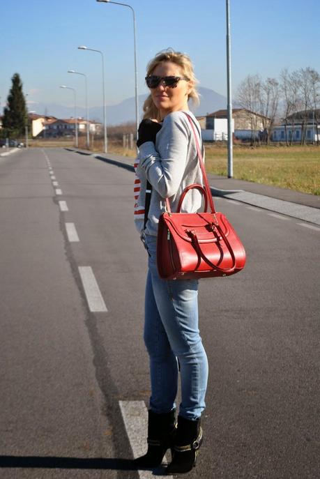 outfit jeans tacchi e giacca nera di pelle outfit felpa mickey mouse felpa topolino felpa mango jeans fornarina outfit jeans skinny outfit borsa rossa abbinamenti borsa rossa outfit jeans e tacchi come abbinare jeans e tacchi outfit invernali outfit febbraio 2015 outfit casual invernali mariafelicia magno colorblock by felym mariafelicia magno fashion blogger come abbinare la giacca in pelle nera abbinamenti felpa outfit scalda collo outfit borsa rossa outfit stivali buffalo orologio gufo italy orologio in legno winter outfits sweatshirt outfit how to wear sweatshirt skinny jeans how to wear skinny jeans how to wear red bag outfit red bag skinny jeans outfit red bag outfit mango sweatshirt mickey mouse sweatshirt buffalo boots how to wear jeans and heels casual winter outfits fashion bloggers italy italian fashion bloggers blonde hair blonde girls 