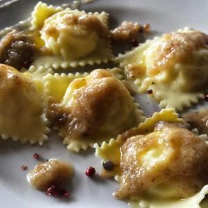 ravioli di patate cacio e pepe