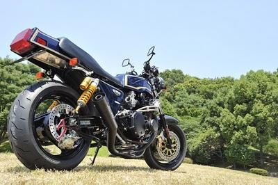 Kawasaki Z 750 FX Special  by Sanctuary Tokyo West