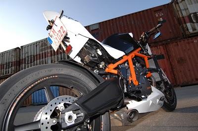 KTM RC8 street  fighter