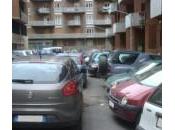 Legittima condanna giorni carcere parcheggia l’auto al’interno cortile condominiale impedendo l’uscita veicolo altro condomino