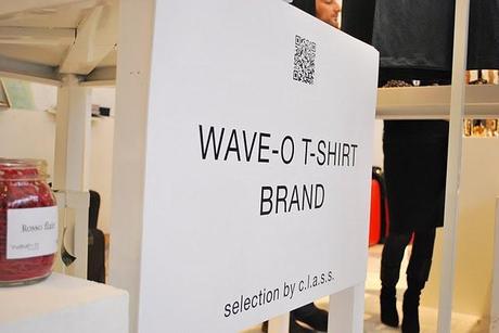 Wave-o brand T-Shirt: speaking T-Shirt