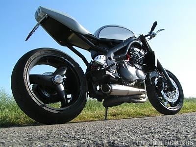 Modern Day Cafe Racer Triumph Daytona